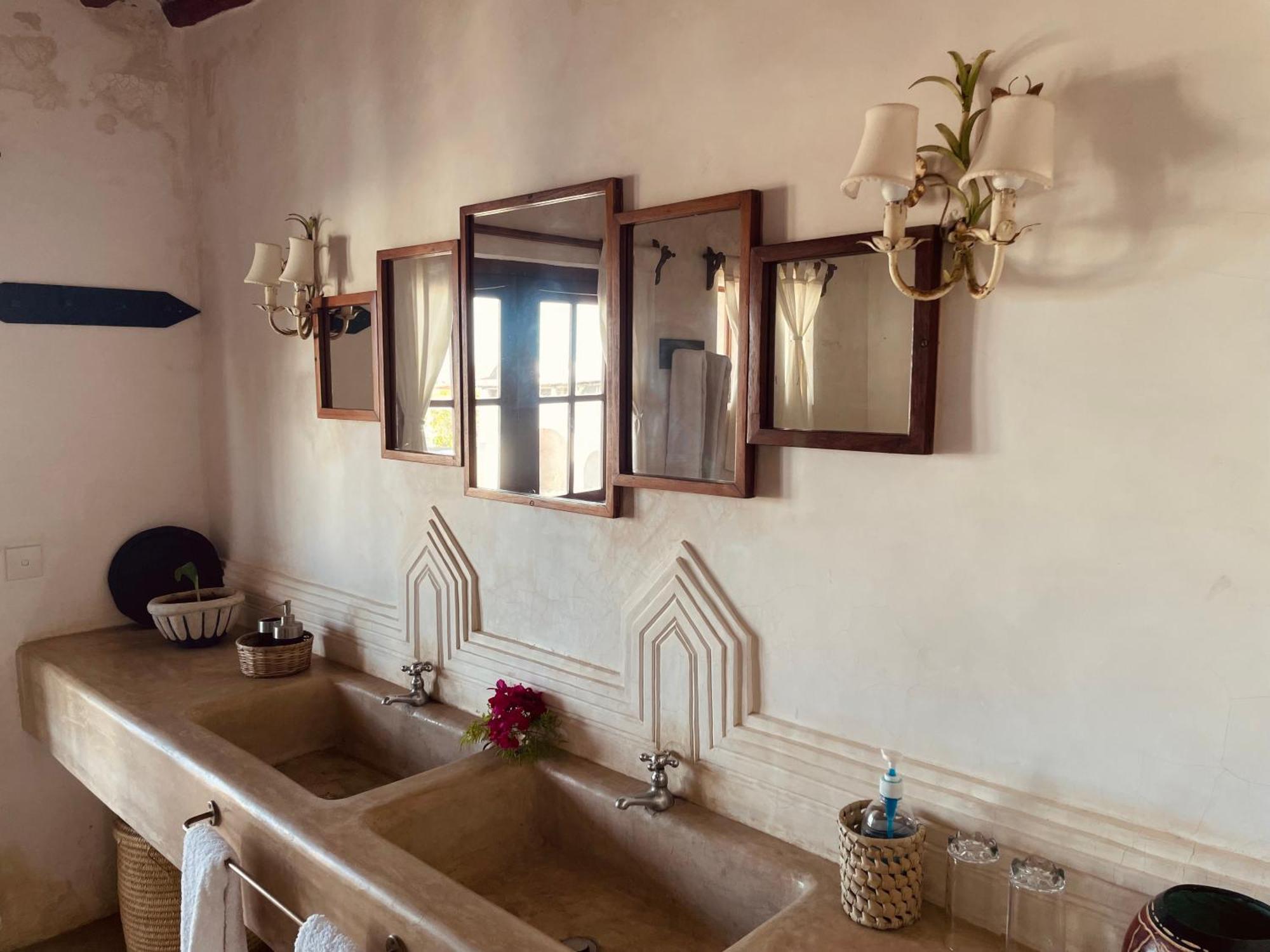 Authentic Swahili Style Villa Milele House Lamu Exterior photo